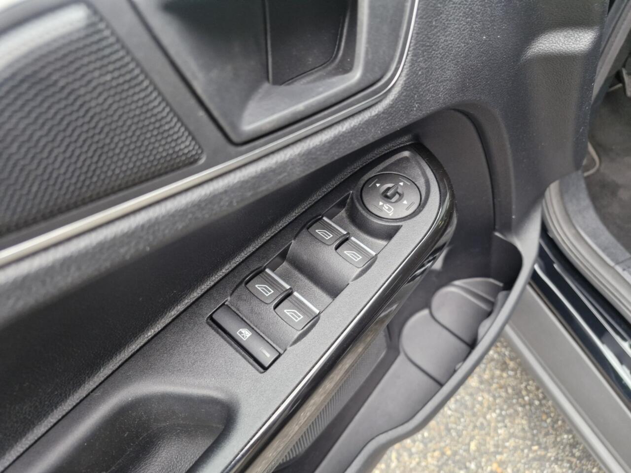 Ford B-MAX 1.0 EcoB. Titanium