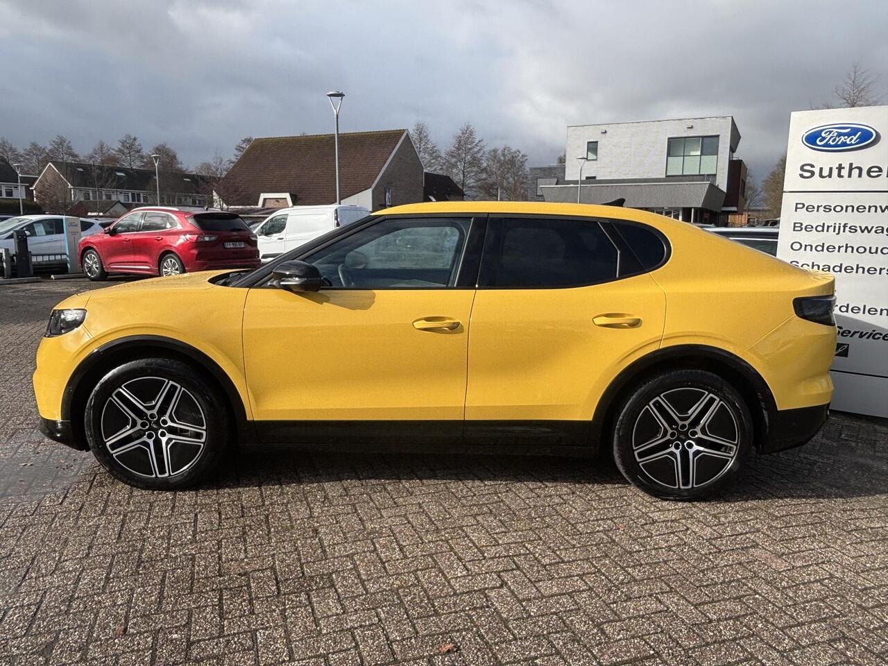 Ford CAPRI Premium Extended Range RWD 77 kWh | 286 pk | Driver Assistance Pack | Panoramadak | Grote Accu | Dealer onderhouden