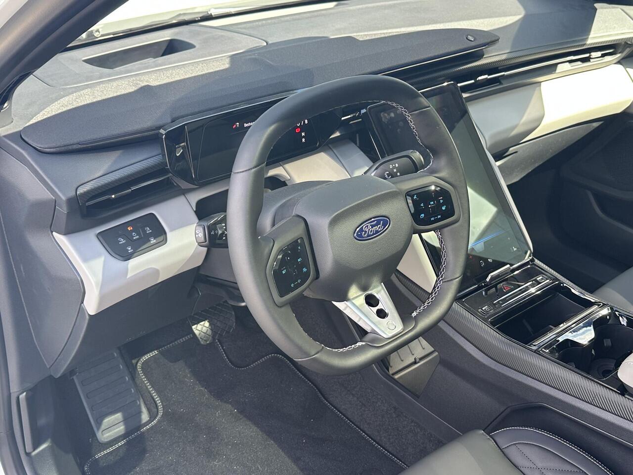 Ford CAPRI Premium Extended Range RWD 77 kWh ¤2.500 FORD VOORDEEL! | Driver assistance Pack | Panorama dak