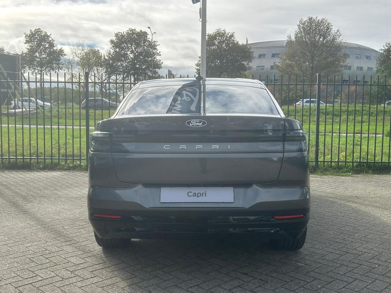 Ford CAPRI Premium Extended Range RWD 77 kWh | HUD| B&O Audio | 20" velgen | LED Matrix | Sensico Leder | | Handsfree Achterklep | Voorraad!