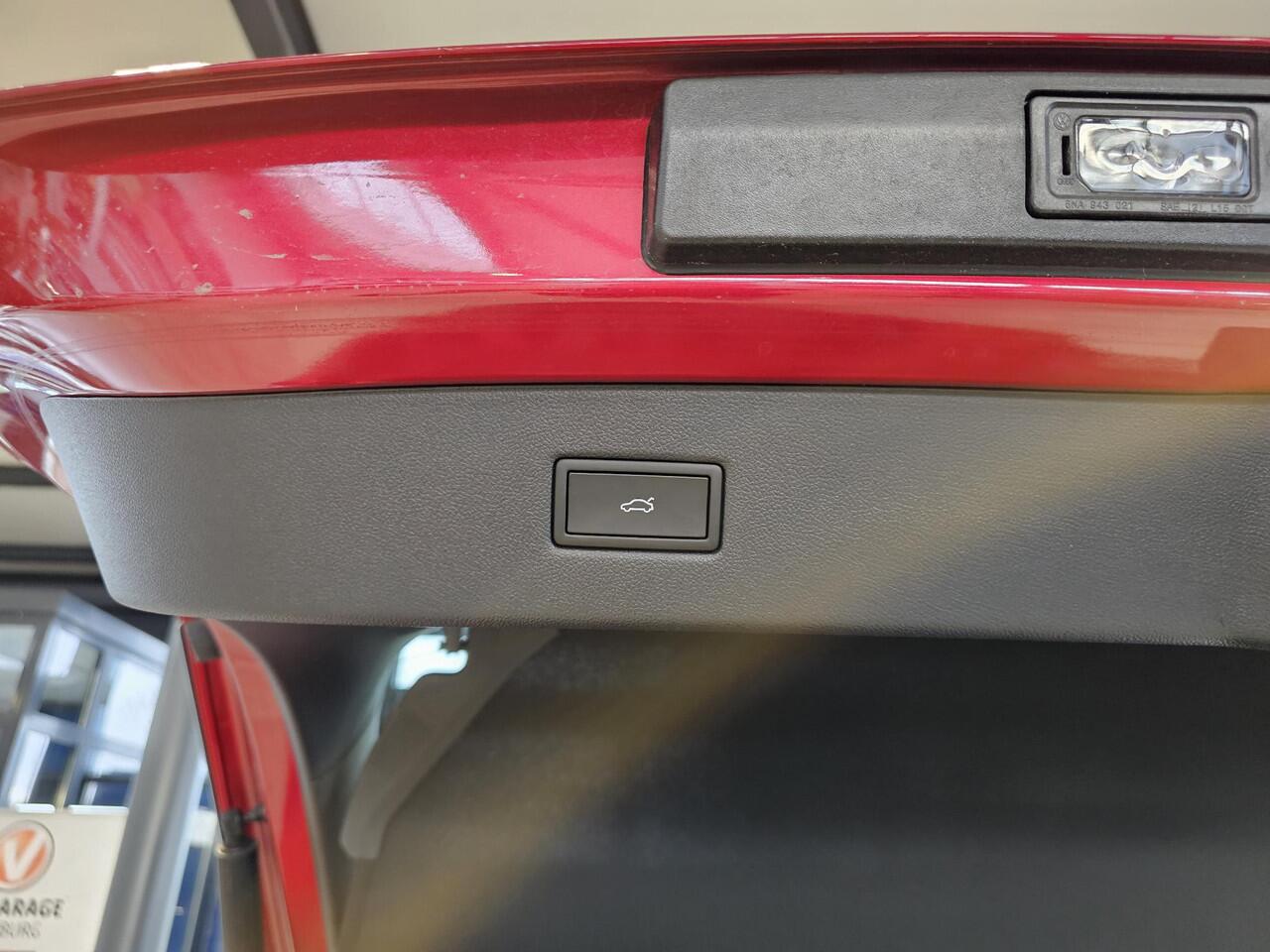 Ford CAPRI Select Extended Range RWD 77 kWh