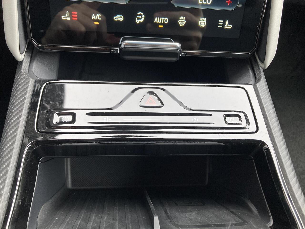 Ford CAPRI Premium Extended Range RWD 77kWh | UIT VOORRAAD LEVERBAAR | Elektrisch trekhaak | AGR-stoelen | Warmtepomp | Driver assistance pack