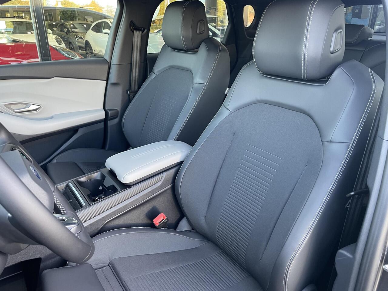 Ford CAPRI Premium Extended Range RWD 77 kWh | ¤4000,- Voordeel ! | DIRECT LEVERBAAR | AGR Voorstoelen | Energiezuinige Warmtepomp |Driver Assistance Pack |