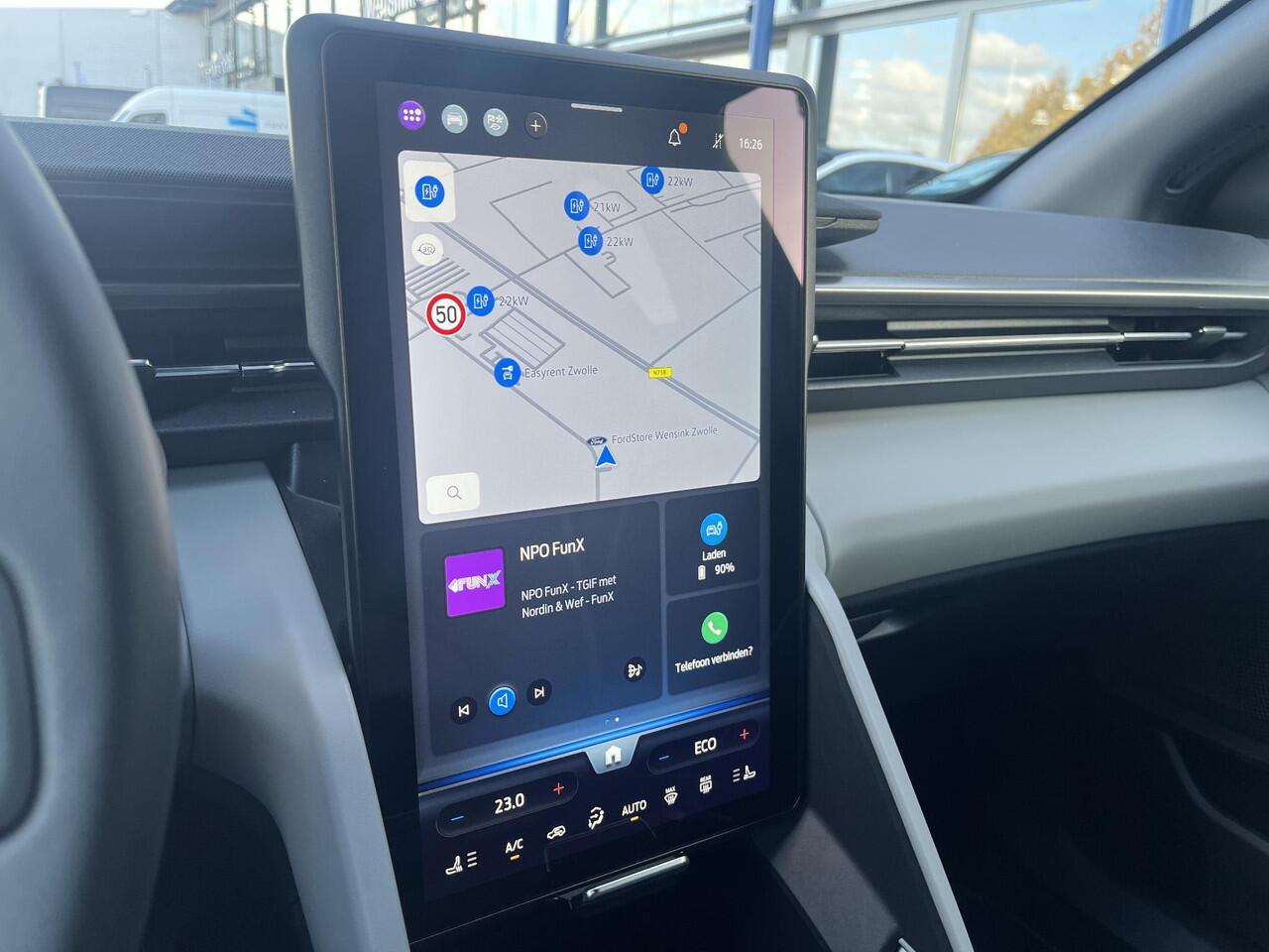 Ford CAPRI Extended Range RWD 77 kWh | Achteruitrijcamera | Stoel & Stuurverwarming | Apple & Android ondersteuning