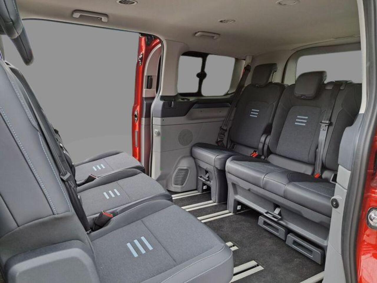 Ford Custom Tourneo 340 L2H1 Active 65 kWh 218pk | Driver Assistance Pack | Verwarmde Voorstoelen | 8 persoons | Uniek in Nederland!
