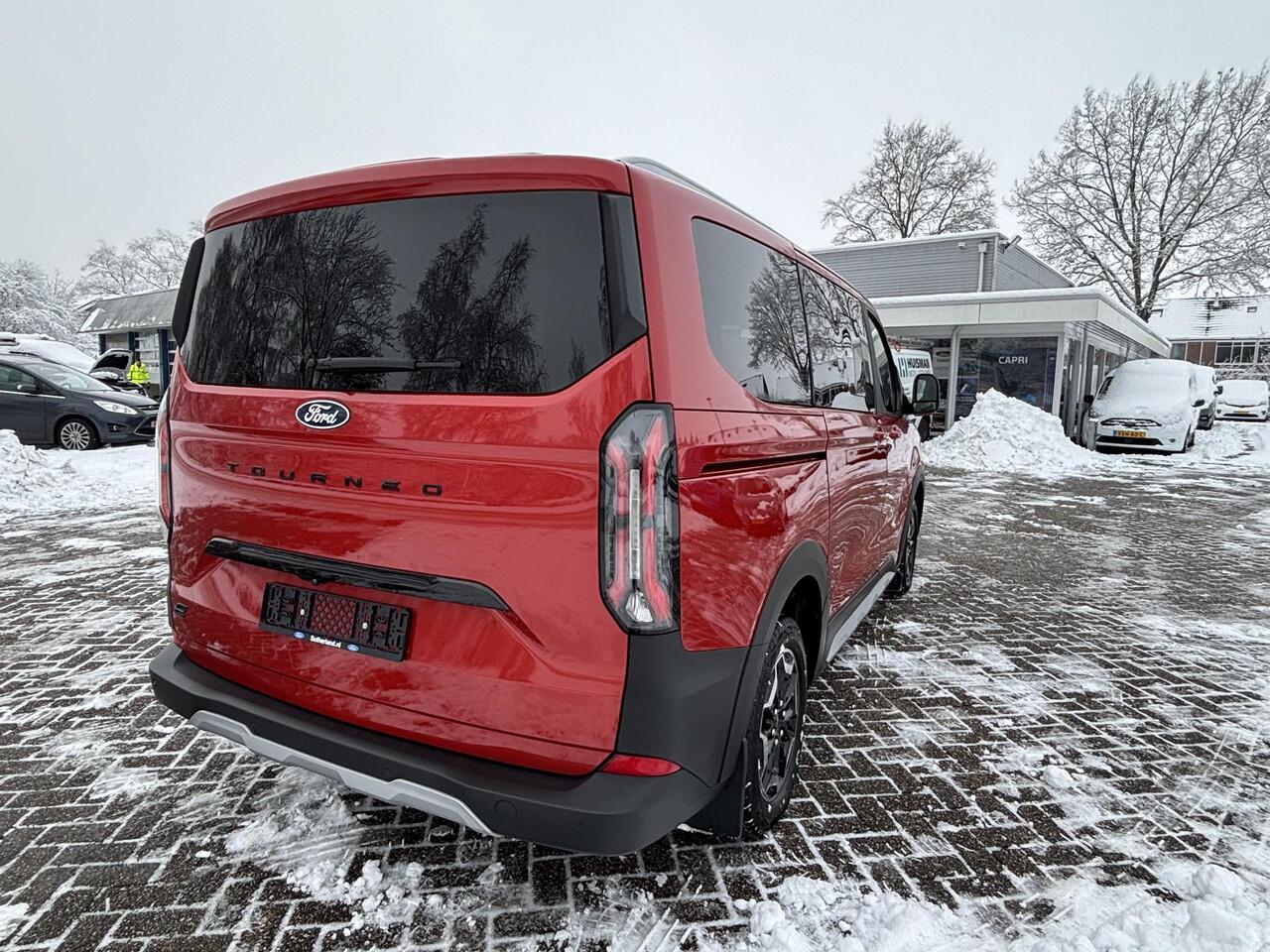 Ford Custom Tourneo 340 L1H1 Active 65 kWh | SCI | 218pk | Driver Assistance Pack | Verwarmde Voorstoelen | 8 persoons | Uniek in Nederland!