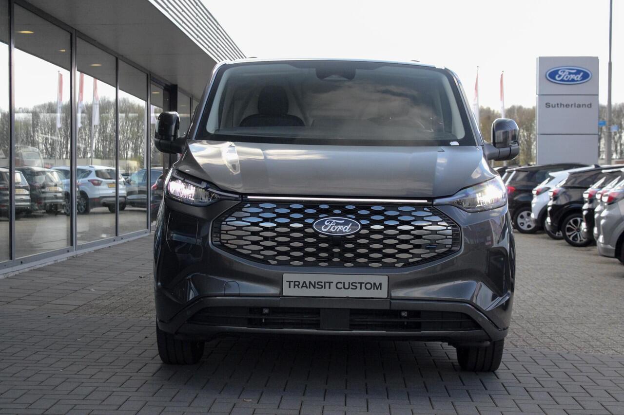 Ford E-Transit Cust. 320 L2H1 Limited 65 kWh 218pk | Zuid | | Inklapbare trekhaak | 17 inch lichtmetalen velgen (Carbonised Grey) | Driver Assistent Pack Premium | AGM accu | 3-fase laadkabel mode 3 32A, 10 meter | Centrale dubbele vergrendeling | Vehicle Integration Sy