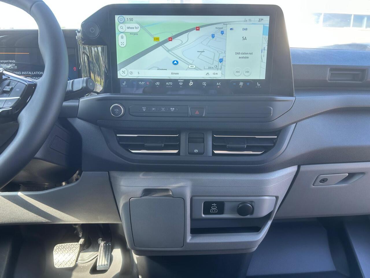 Ford E-Transit Cust. 320 L2H1 Limited 65 kWh | Driver Assistance Pack Premium | Verwarmbare Stoelen | Elek. Inklapbare trekhaak | LED-Koplampen |