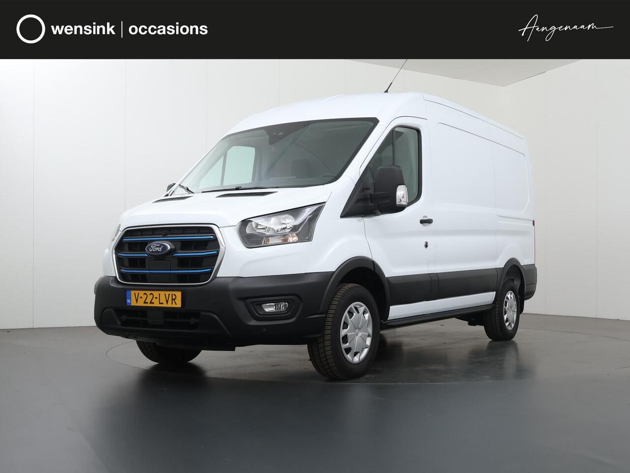 Ford E-Transit 350 | L2 H2 | Trend | 68 kWh | Navigatie | Parkeercamera | 2-zits | Climate Control | Stoelverwarming | DAB+ | Apple Carplay