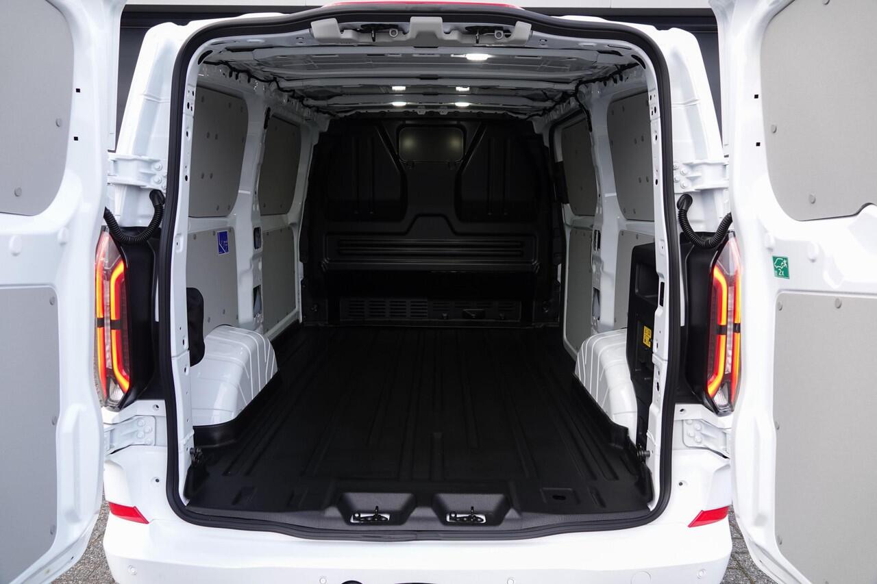 Ford E-Transit Cust. 320 L1H1 Limited 218Pk Aut. | Elektrisch | Limited 320 | Pro Power Onboard | Achteruitrijcamera | Trekhaak | 17''