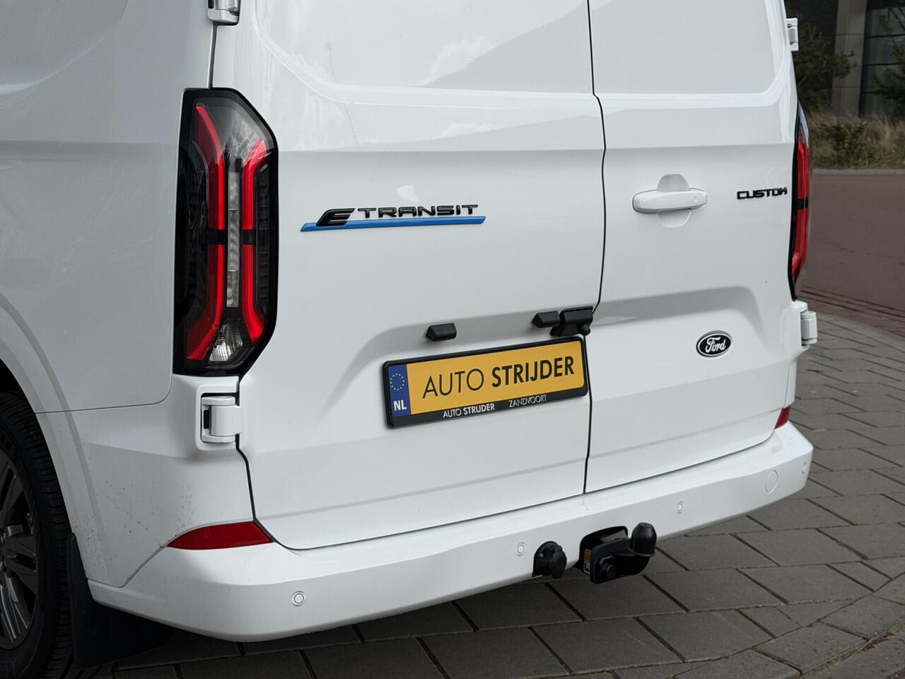 Ford E-Transit Cust. 320 L1H1 Limited 218Pk Aut. | Elektrisch | Limited 320 | Pro Power Onboard | Achteruitrijcamera | Trekhaak | 17''
