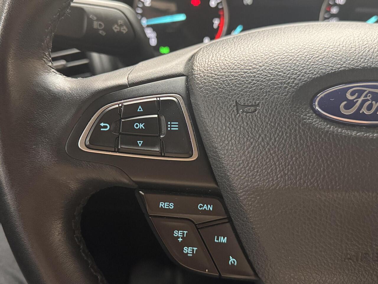 Ford ECOSPORT 125pk EcoBoost Titanium Navi Camera Winter Parking Dodehoek Design pack Dealeronderhouden