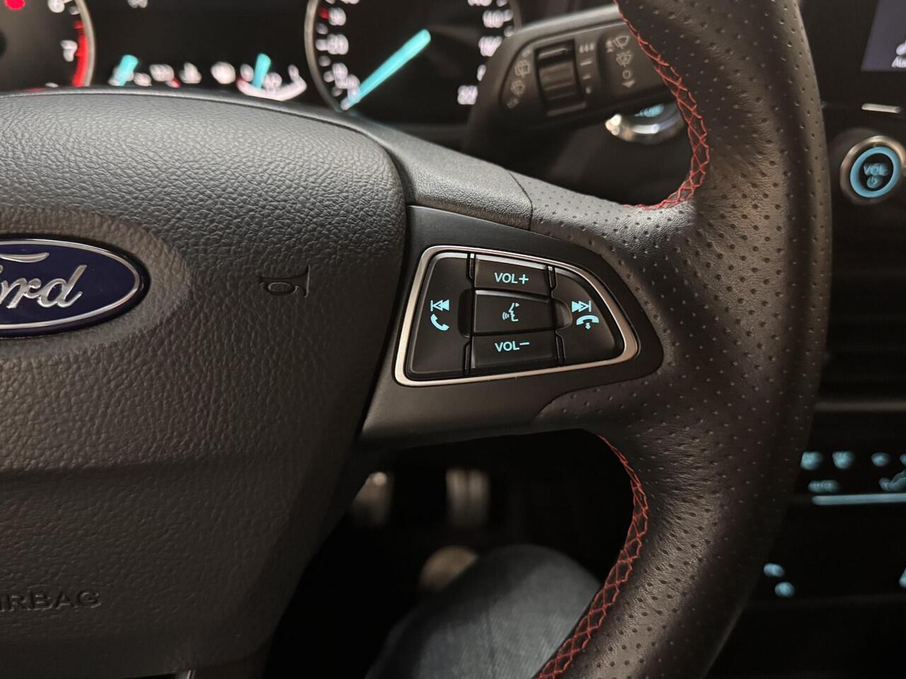 Ford ECOSPORT 125pk ST-LINE Black Navigatie Camera Dodehoek Climat Cruise Privacy Glass Dealeronderhouden