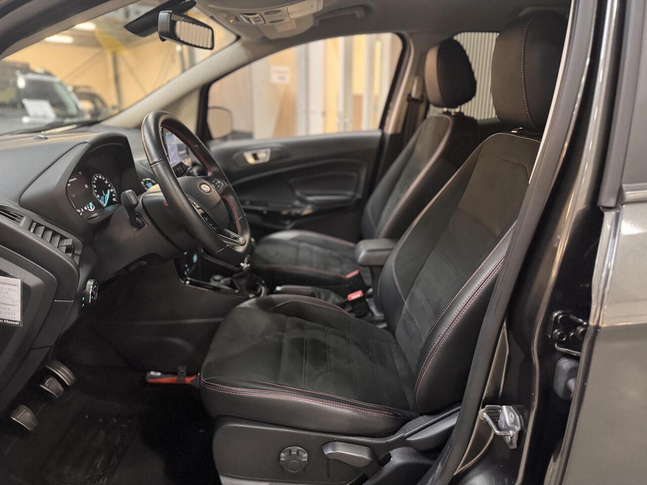 Ford ECOSPORT 125pk ST-LINE Black Navigatie Camera Dodehoek Climat Cruise Privacy Glass Dealeronderhouden