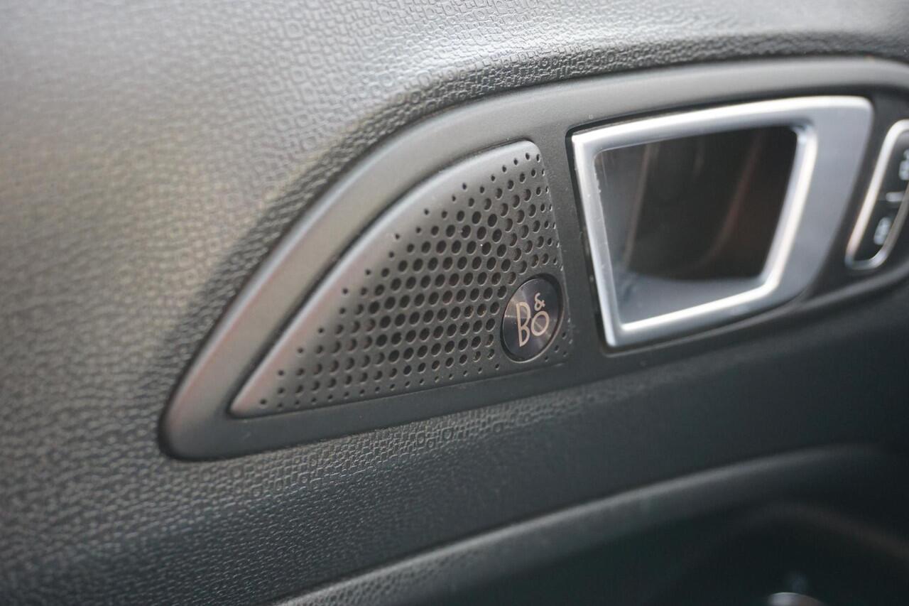 Ford ECOSPORT 1.0 EcoBoost Titanium 125 pk |B&O premium geluid |Camera |Cruise |Navi |Climate |Verwarmde voorruit en stuur |Lichtmetaal |Topstaat |Keyless entry en start