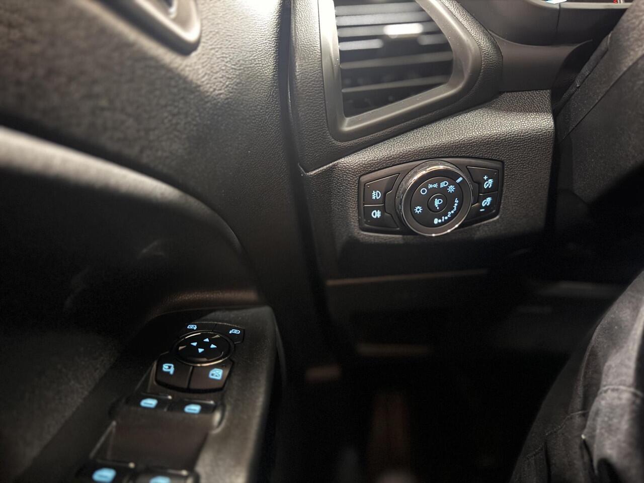 Ford ECOSPORT 125pk Titanium Navigatie Camera Winter Parking Dodehoek Design pack Dealeronderhouden