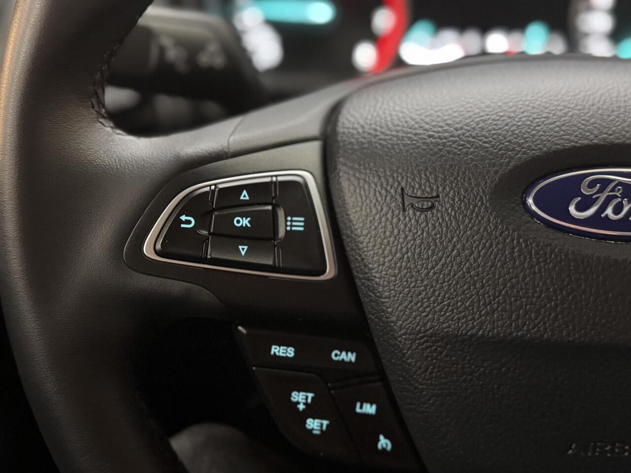 Ford ECOSPORT 125pk Ultimate Navigatie Camera 16" LM velgen Cruise control 1e Eigenaar Dealeronderhouden