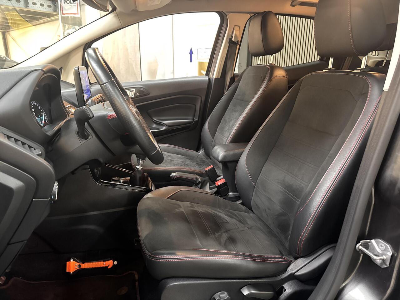 Ford ECOSPORT 125pk ST-Line Black Navi B&O Camera Winter Parking Dodehoek pack Privacy Glass Dealeronderhouden