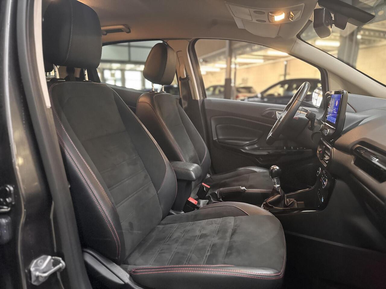 Ford ECOSPORT 125pk ST-Line Black Navi B&O Camera Winter Parking Dodehoek pack Privacy Glass Dealeronderhouden