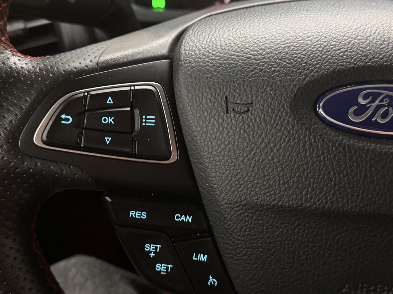 Ford ECOSPORT 125pk ST-Line Black Navi B&O Camera Winter Parking Dodehoek pack Privacy Glass Dealeronderhouden