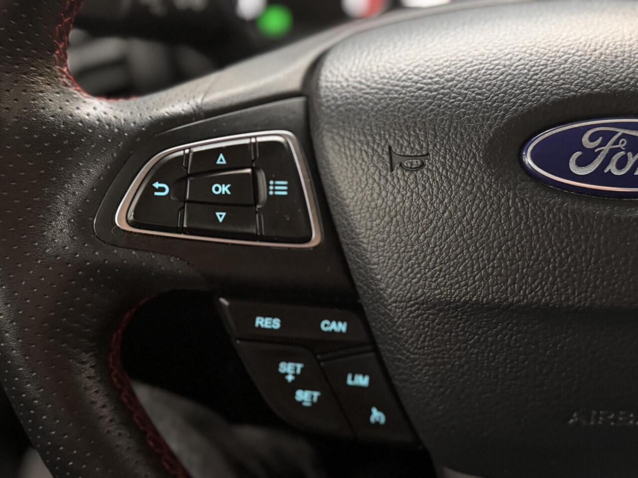 Ford ECOSPORT 125pk ST-Line Black Navi Camera Trekhaak Winter Parking Dodehoek B&O pack Privacy glass Dealeronderhouden