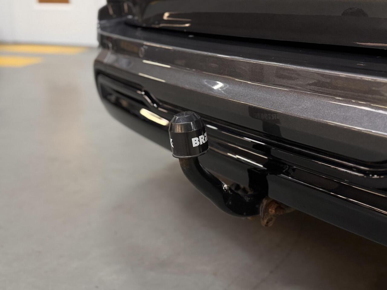 Ford ECOSPORT 125pk ST-Line Black Navi Camera Trekhaak Winter Parking Dodehoek B&O pack Privacy glass Dealeronderhouden