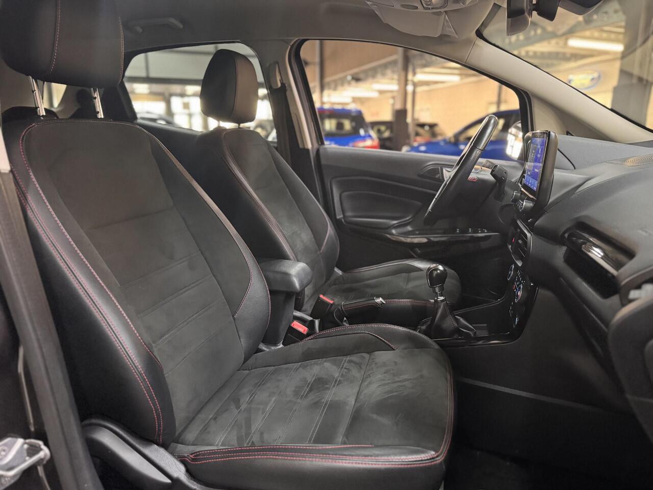 Ford ECOSPORT 125pk ST-Line Black Navi Camera Trekhaak Winter Parking Dodehoek B&O pack Privacy glass Dealeronderhouden