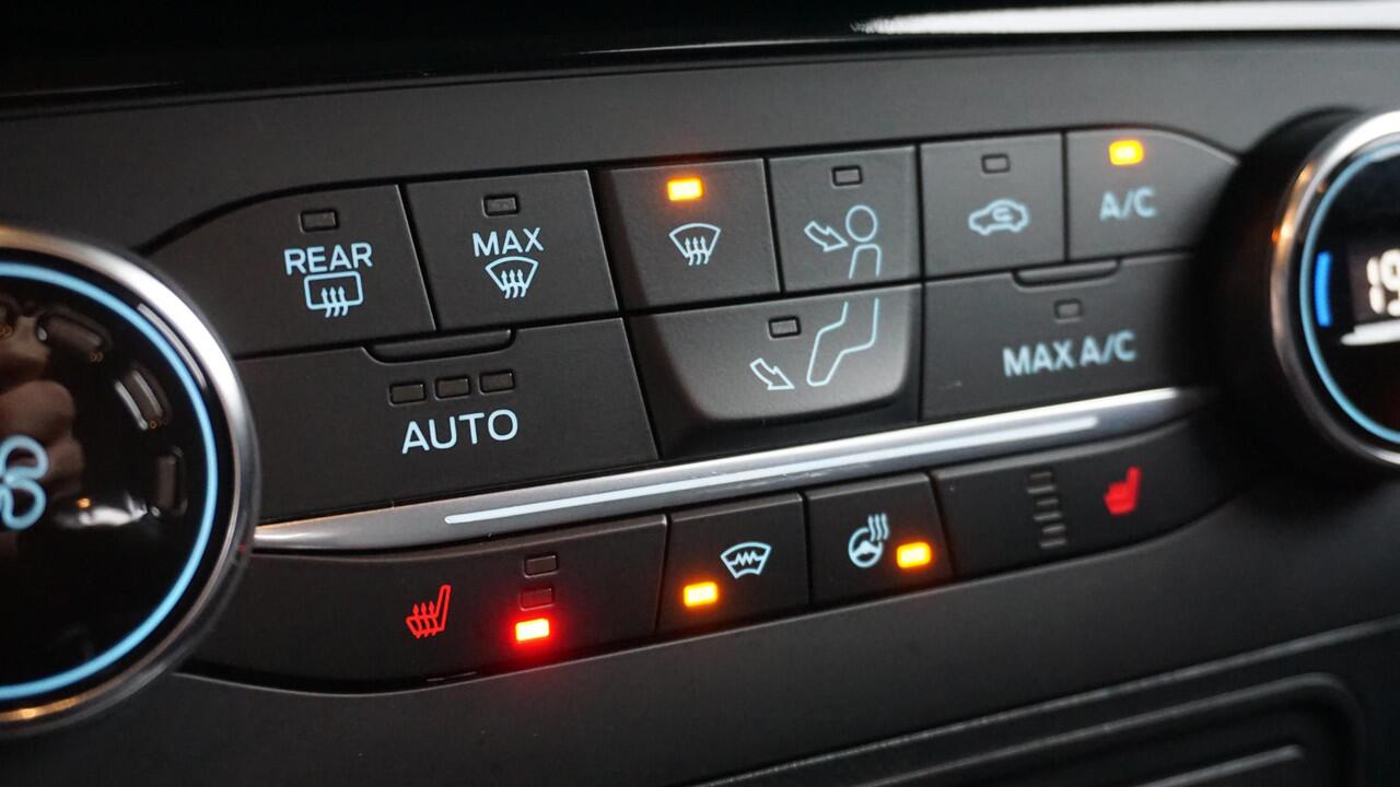 Ford ECOSPORT 1.0 125pk EcoBoost ST-Line Leder/Alcantara *Winterpack* Stoel&Stuurverwarming B&O Sfeerverlichting Keyless *NL auto* 1e eigenaar 63378km!