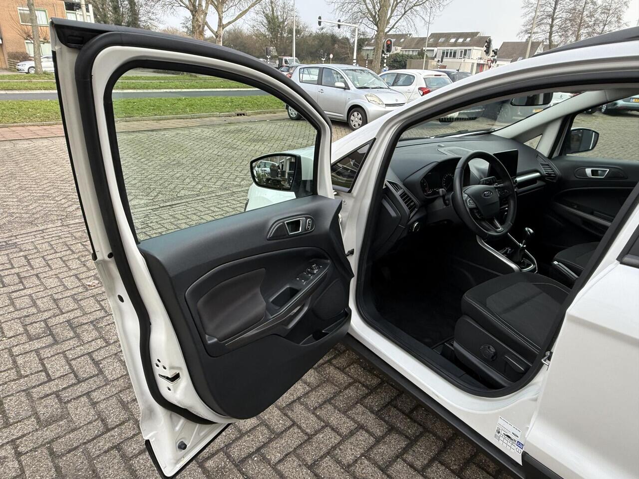 Ford ECOSPORT 1.0 EcoBoost Trend Ultimate / Airco/ Navigatie/ Cruise/ Apple carplay/ PDC/