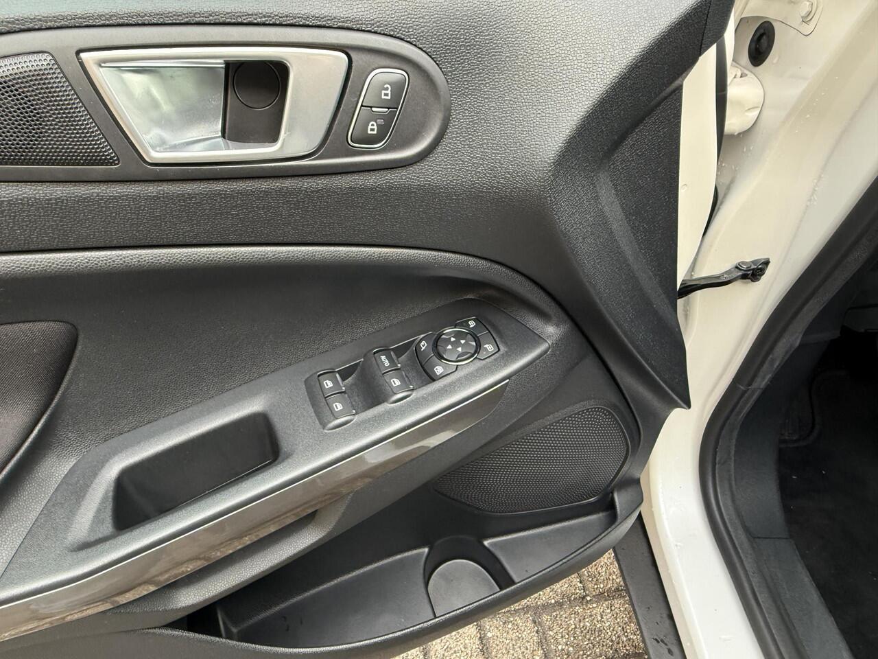 Ford ECOSPORT 1.0 EcoBoost Trend Ultimate / Airco/ Navigatie/ Cruise/ Apple carplay/ PDC/