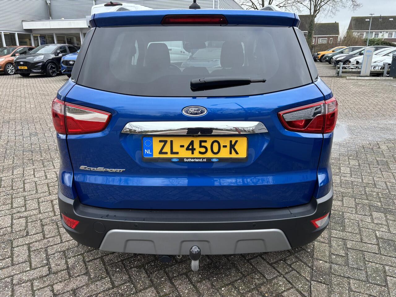 Ford ECOSPORT 1.0 EcoBoost Titanium 125pk | Trekhaak | Winter Pack | Navigatie | Camera | 17 inch | Dodehoeksensoren