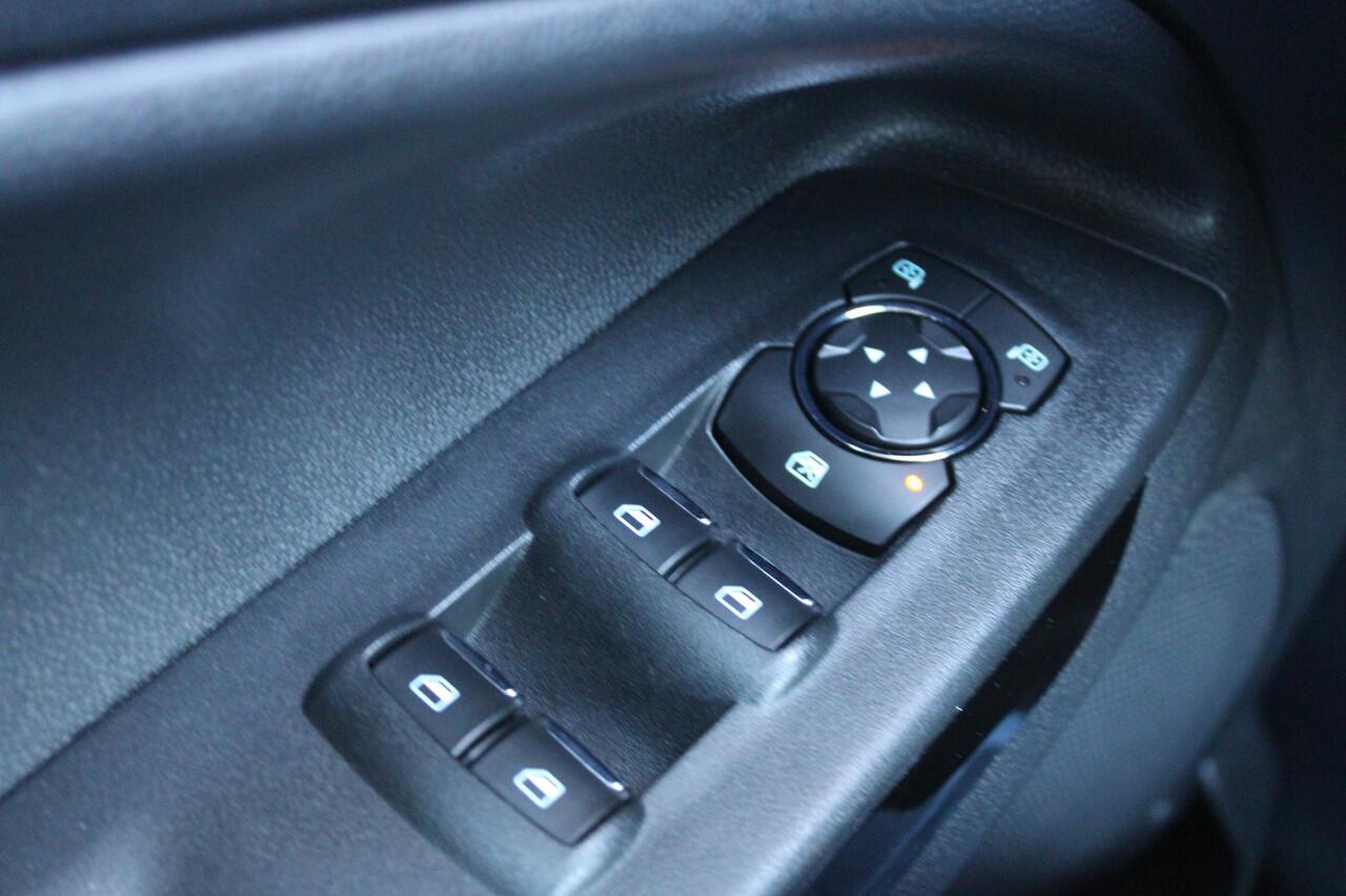 Ford ECOSPORT 1.0 EcoBoost 125 PK Titanium Automaat | 23dkm! | Climate Control | Cruise Control | Navigatie | Privacy Glass