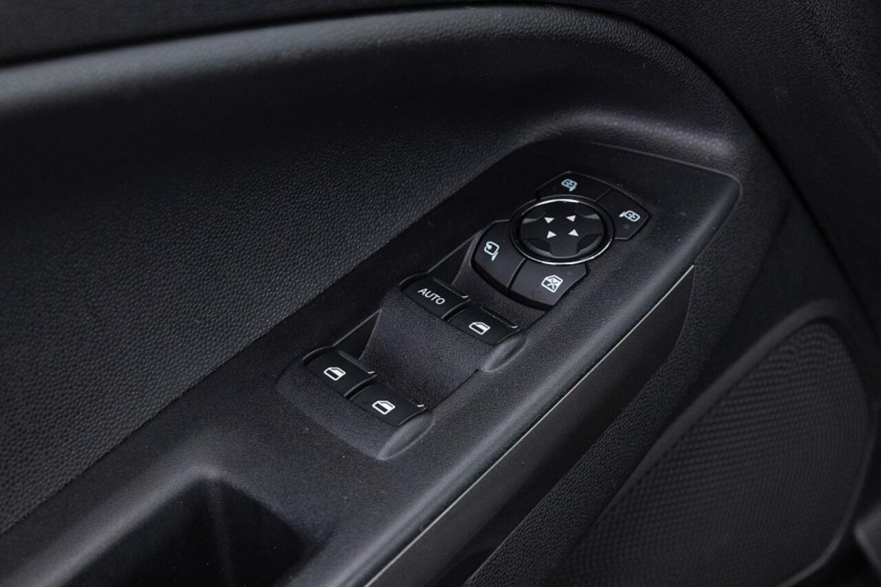 Ford ECOSPORT 1.0 EcoBoost Trend Ultimate | NAVI | AIRCO | VELGEN *BEVRIJDINGSDAG 05 mei OPEN!*
