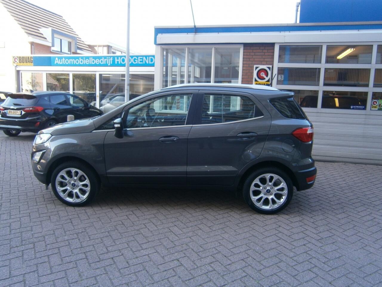 Ford ECOSPORT 1.0 EB Titanium, Navigatie, Keyless, etc.