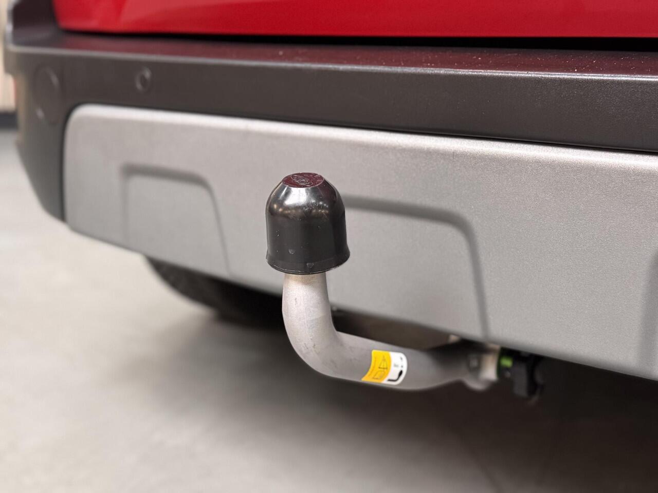 Ford ECOSPORT 125pk Titanium Navi Camera Trekhaak Winter Parking Dodehoek pack Dealeronderhouden