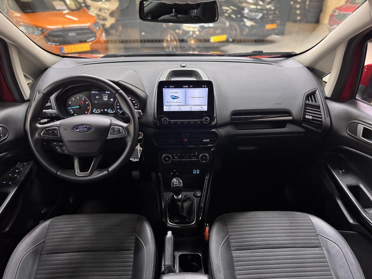 Ford ECOSPORT 125pk Titanium Navi Camera Trekhaak Winter Parking Dodehoek pack Dealeronderhouden