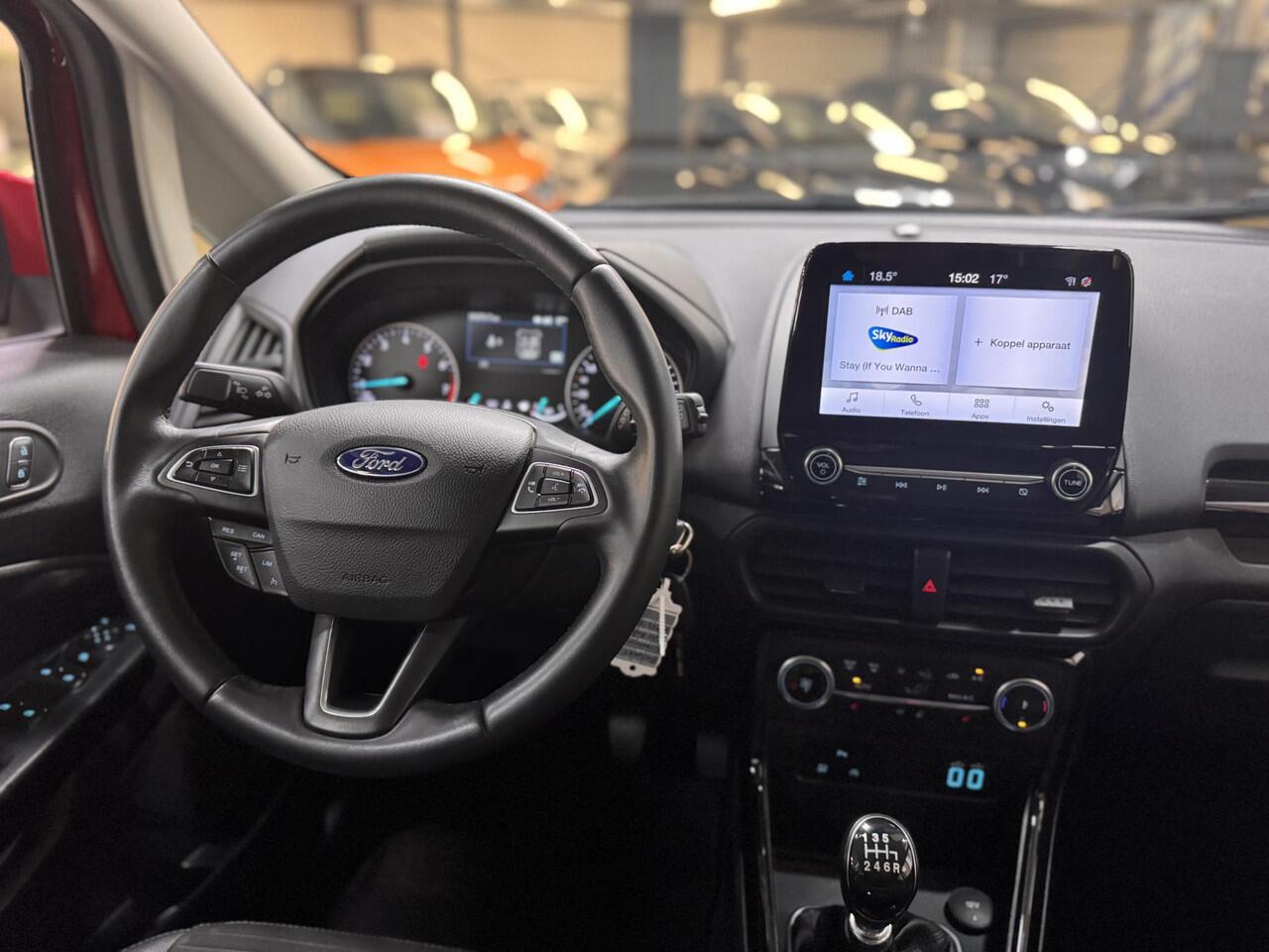 Ford ECOSPORT 125pk Titanium Navi Camera Trekhaak Winter Parking Dodehoek pack Dealeronderhouden