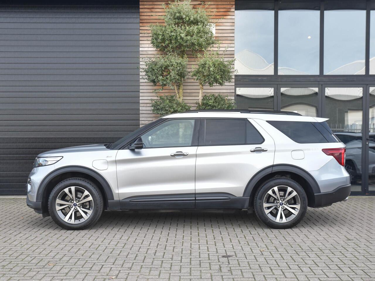 Ford EXPLORER 3.0 V6 EcoBoost PHEV ST-Line / Panoramdak / Afneembare Trekhaak / Bang & Olufson / 7 persoons / 20" LMV