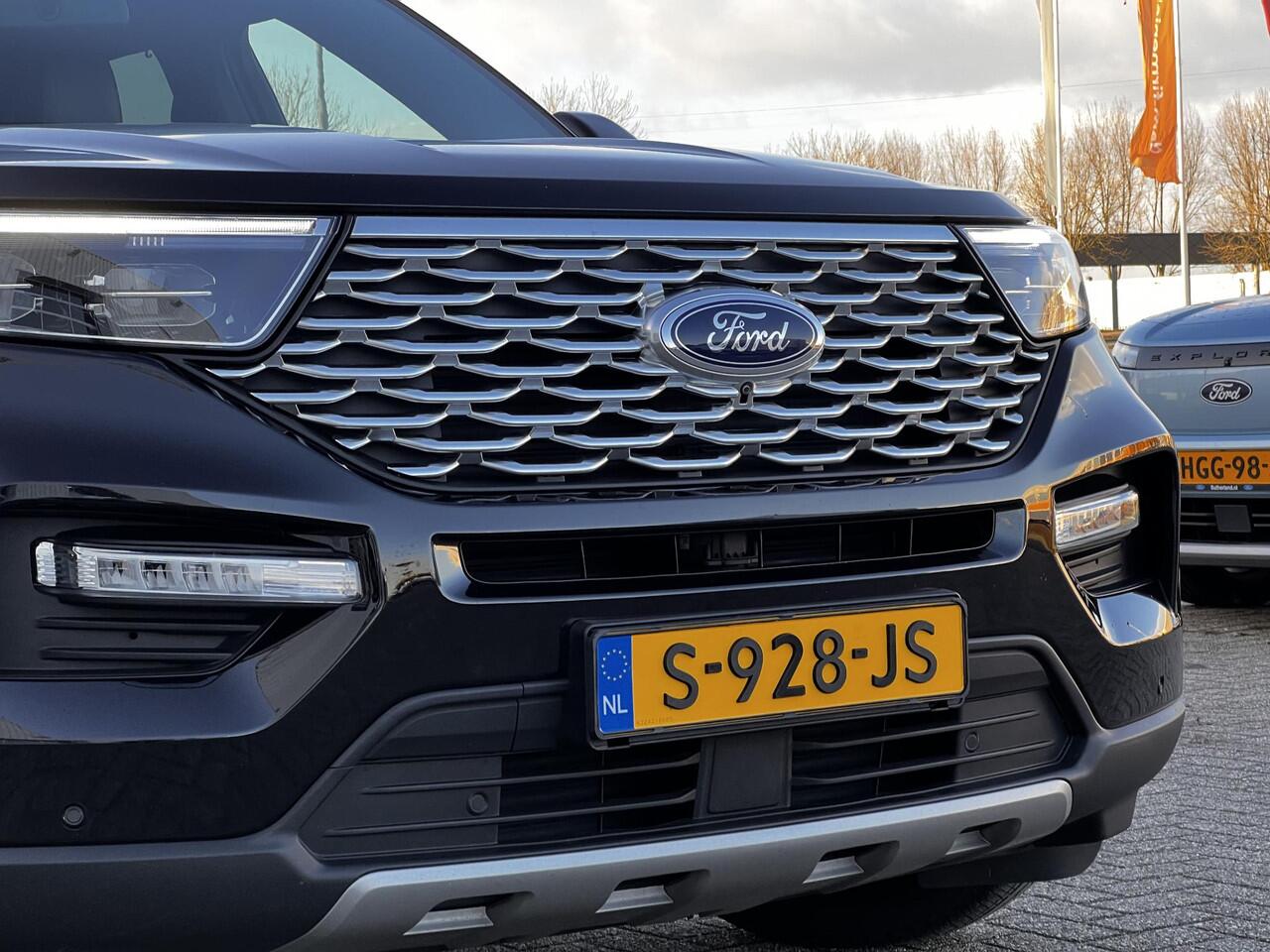 Ford EXPLORER 3.0 V6 EcoBoost PHEV Platinum | Panoramadak | Winter Pack | Afneembare Trekhaak