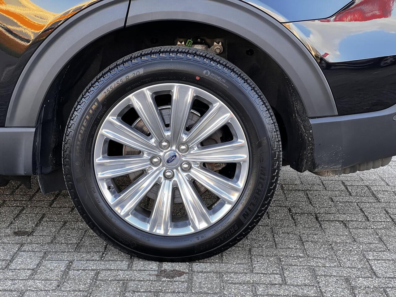 Ford EXPLORER 3.0 V6 EcoBoost PHEV Platinum | Panoramadak | Winter Pack | Afneembare Trekhaak