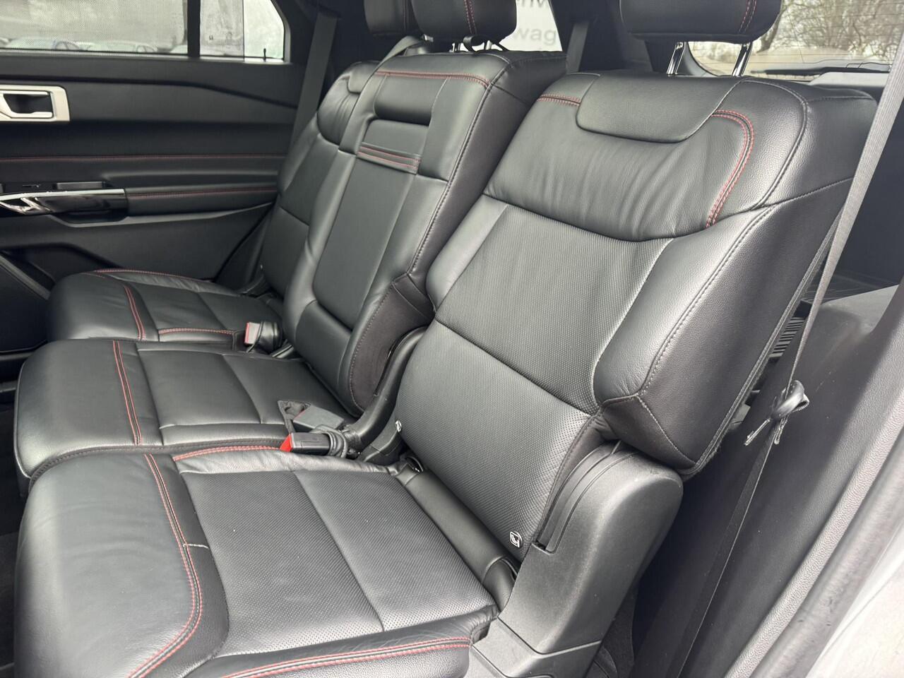 Ford EXPLORER 3.0 V6 EcoBoost PHEV ST-Line 456pk 7 pers | Panoramadak | Adaptieve Cruise | Stoelverwarming | Full Leder | B&O Audio | 360 graden Camera's | Dealer onderhouden