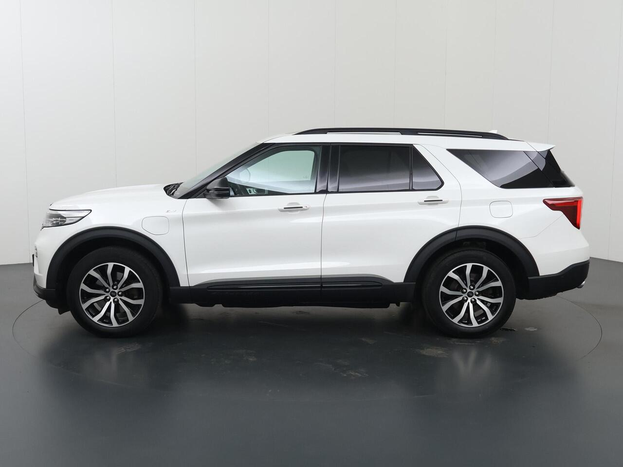 Ford EXPLORER 3.0 V6 EcoBoost PHEV ST-Line | SOH 89,7% | Panoramadak | B&O | Cruise Control Adaptief | Lederen Interieur | 360° Camera | Winterpakket | Stoelventilatie voor | Apple Carplay/Android Auto |