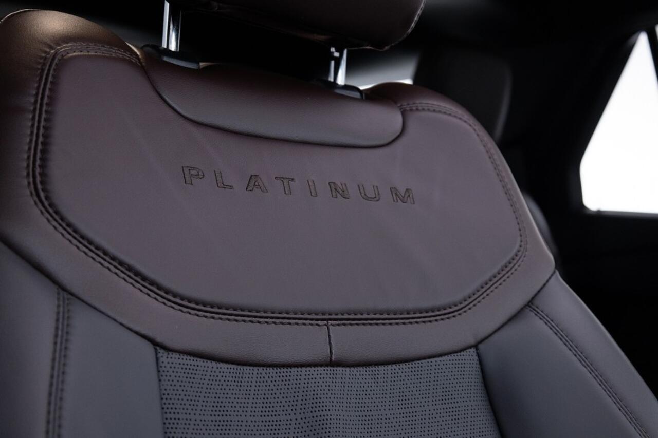 Ford EXPLORER 3.0 V6 Ecoboost PHEV Platinum | 7-Persoons | PANORAMADAK | B&O | LEDER | Trekhaak