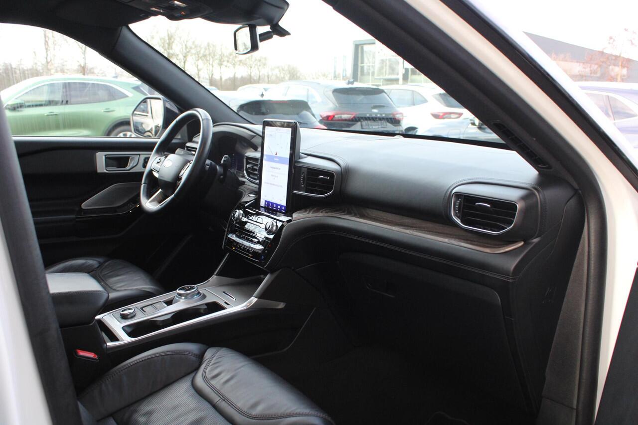 Ford EXPLORER 3.0 V6 EcoBoost PHEV Platinum | Trekhaak | Stoelverwarming + Koeling | 360 Camera | Adaptive Cruise Control | Climate Control | Navigatie |