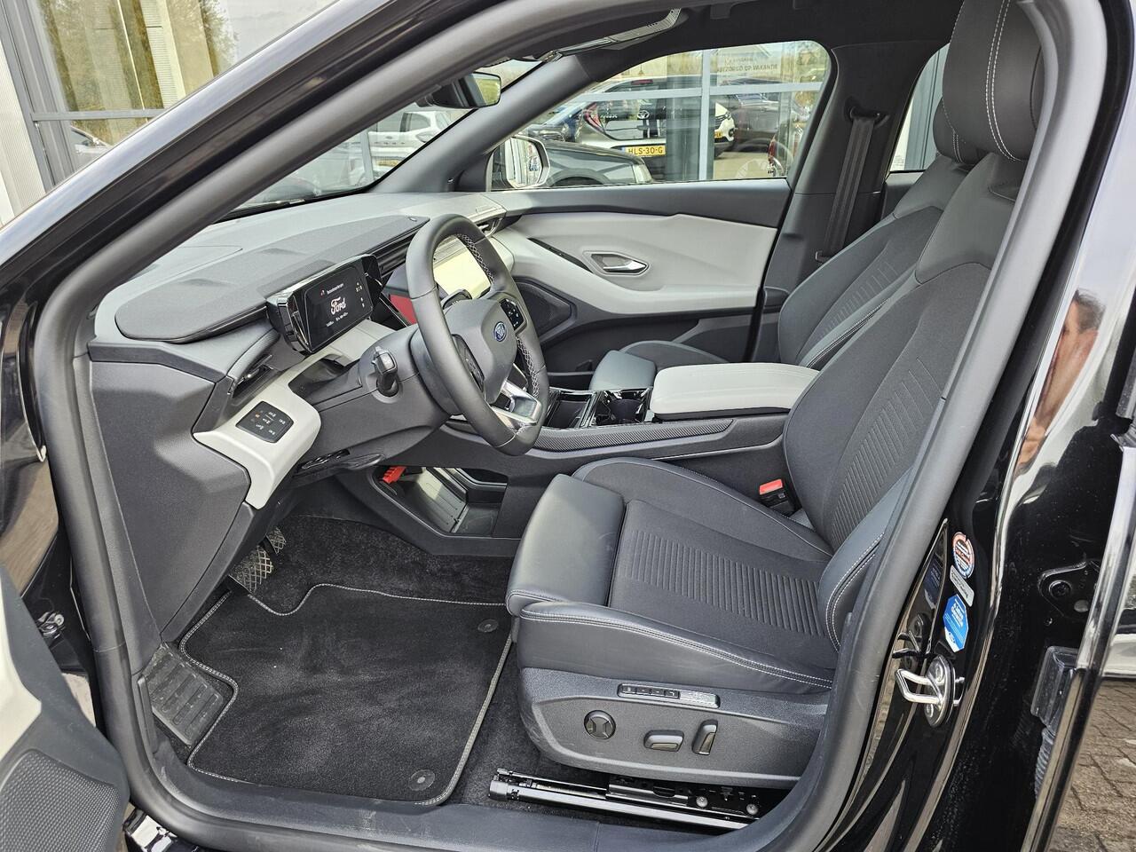 Ford EXPLORER Premium Extended Range RWD 77 kWh Panoramadak - Warmtepomp - 602 km bereik WLPT