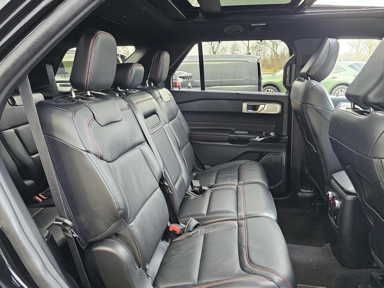 Ford EXPLORER 3.0 V6 EcoBoost PHEV ST-Line 457pk | Full LED | Adaptieve Cruise | Panorama Dak | Trekhaak afneembaar | 2.500kg Trekgewicht | Verlengde fabrieks garantie tot 06-2028