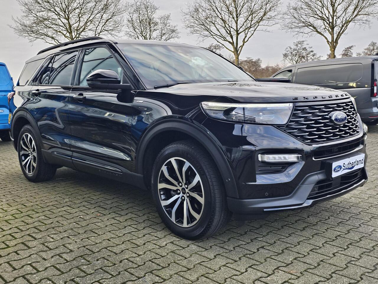 Ford EXPLORER 3.0 V6 EcoBoost PHEV ST-Line 457pk | Full LED | Adaptieve Cruise | Panorama Dak | Trekhaak afneembaar | 2.500kg Trekgewicht | Verlengde fabrieks garantie tot 06-2028
