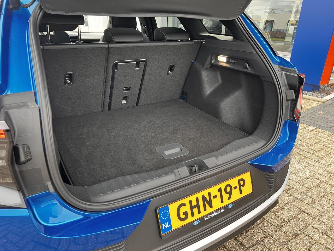 Ford EXPLORER Premium Extended Range RWD 77 kWh 286pk | Panorama Dak | Driver assistance Pack | Trekhaak wegklapbaar | AGR stoelen