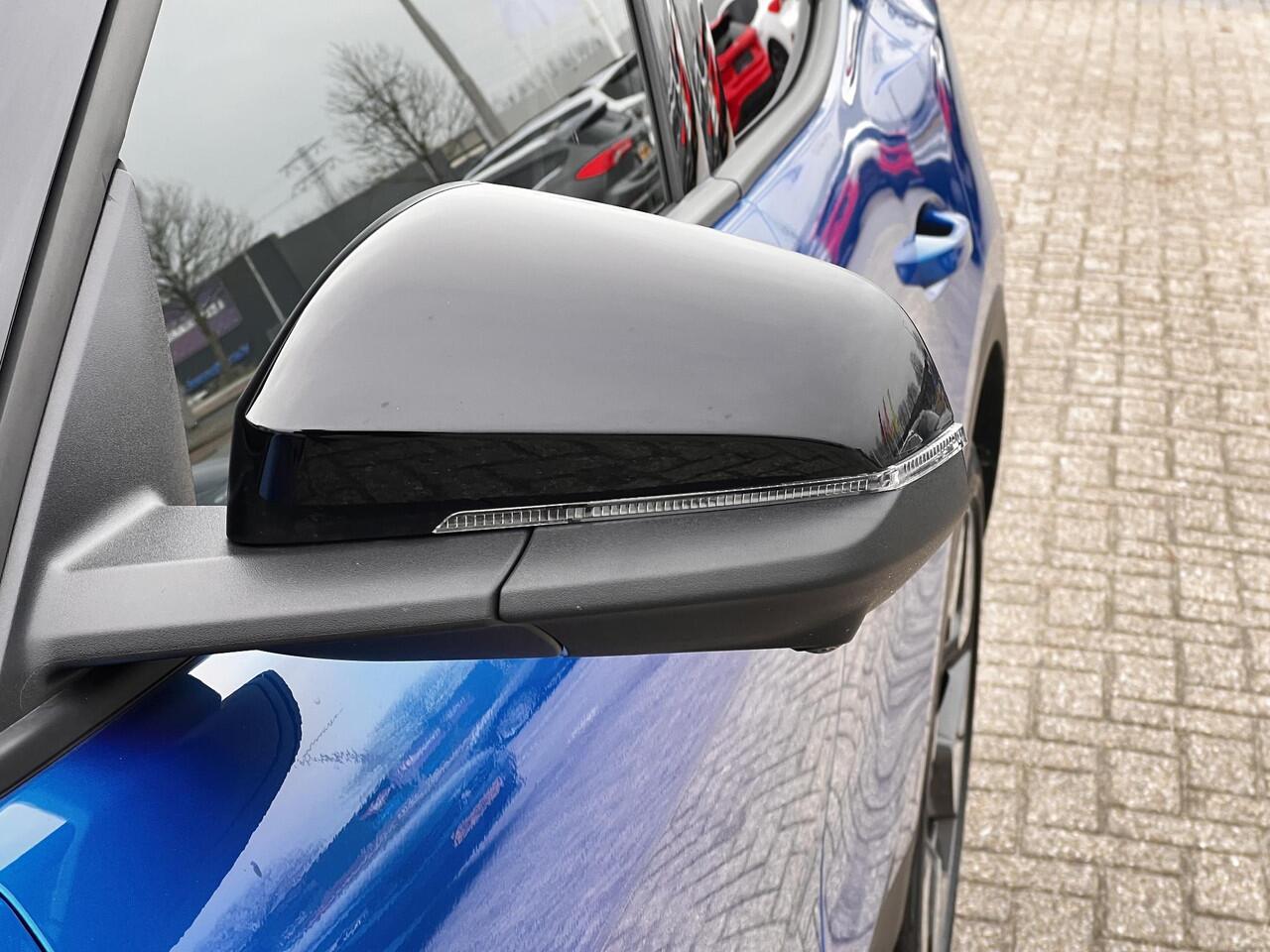 Ford EXPLORER Premium Extended Range RWD 77 kWh 286pk | Panorama Dak | Driver assistance Pack | Trekhaak wegklapbaar | AGR stoelen