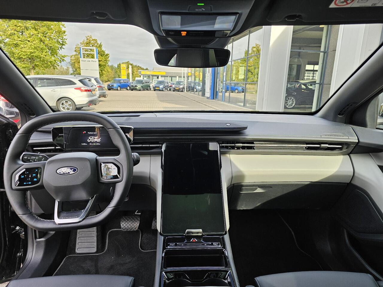 Ford EXPLORER Premium Extended Range RWD 77 kWh Panoramadak - Warmtepomp - 602 km bereik WLPT